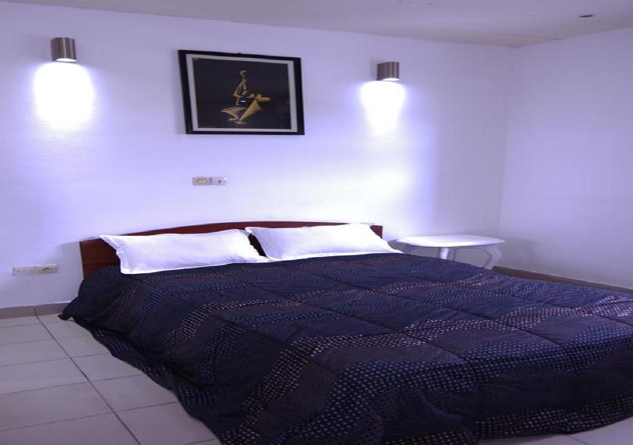 Hotel Black Legend Douala Ngoại thất bức ảnh